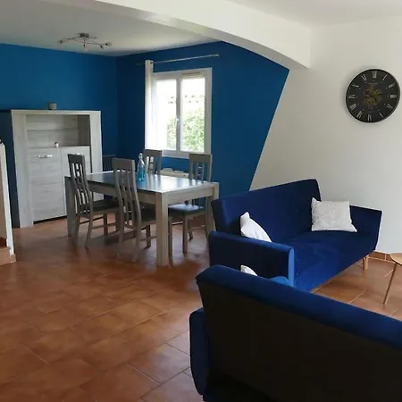 Maison Au Calme Climatisee Avec Jardin A - Provence
