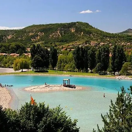 Maison Au Calme Climatisee Avec Jardin A - Provence